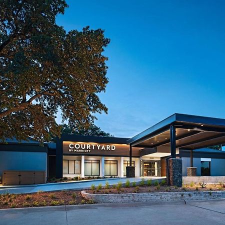 Courtyard By Marriott Dallas Richardson At Spring Valley Hotel Exterior photo