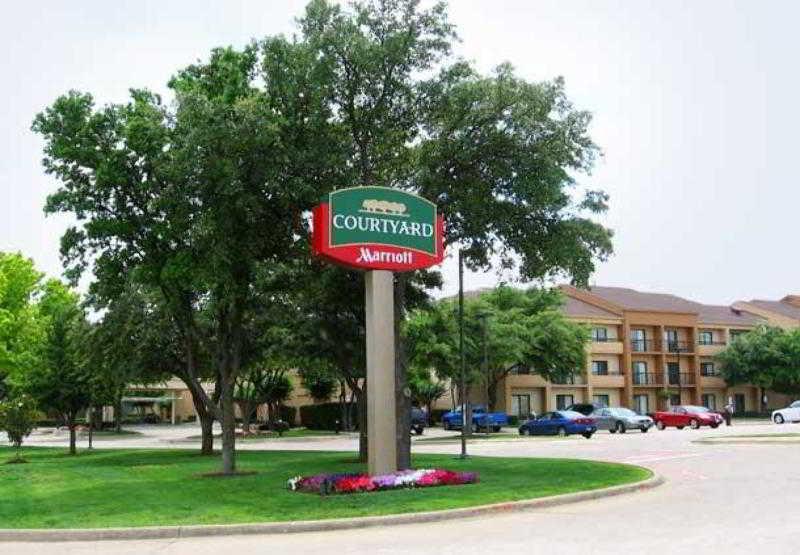 Courtyard By Marriott Dallas Richardson At Spring Valley Hotel Exterior photo